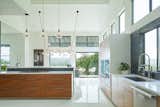 Via Media Residence by Matt Fajkus Architecture | Photo by Leonid Furmansky