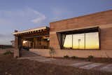 A Rammed Earth Dwelling in New Mexico Welcomes Spectacular Sunsets